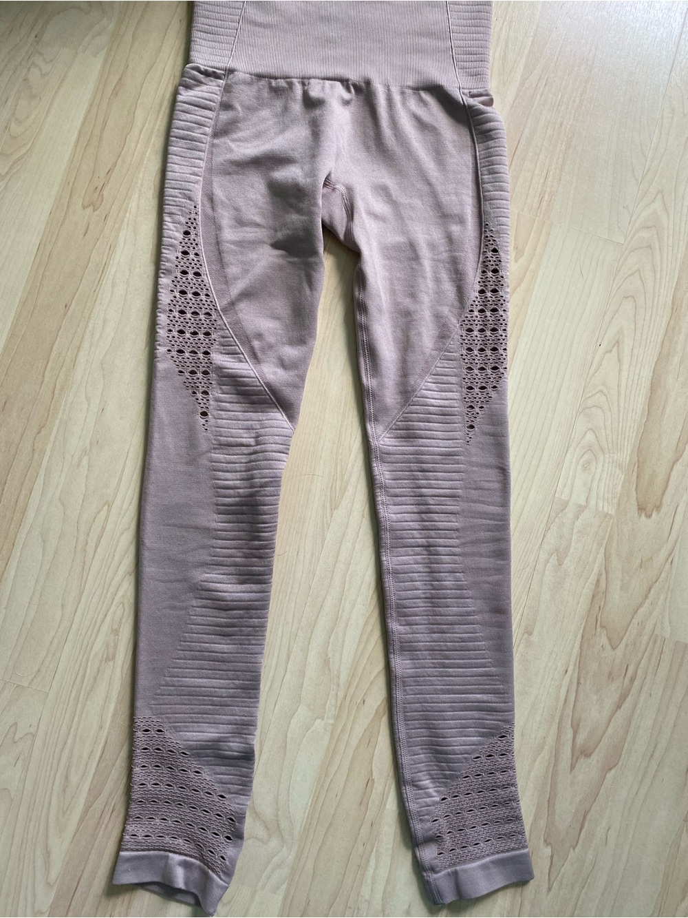 Gymshark Seamless High-Waist Energy Leggings in Taupe